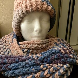 Multicolor Knit Hat and Scarf Set